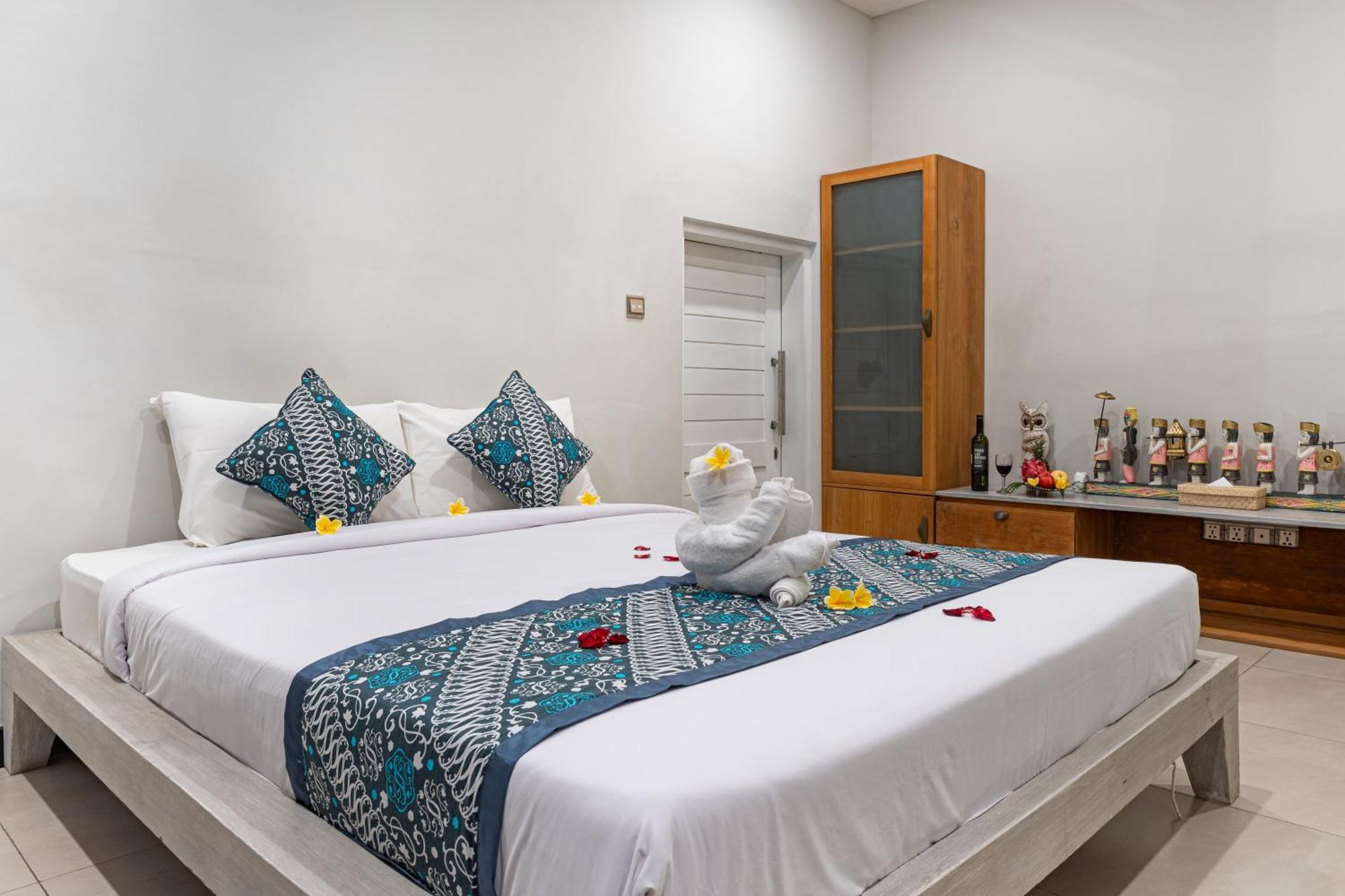 Luxury - Villa K - Central Seminyak Екстер'єр фото