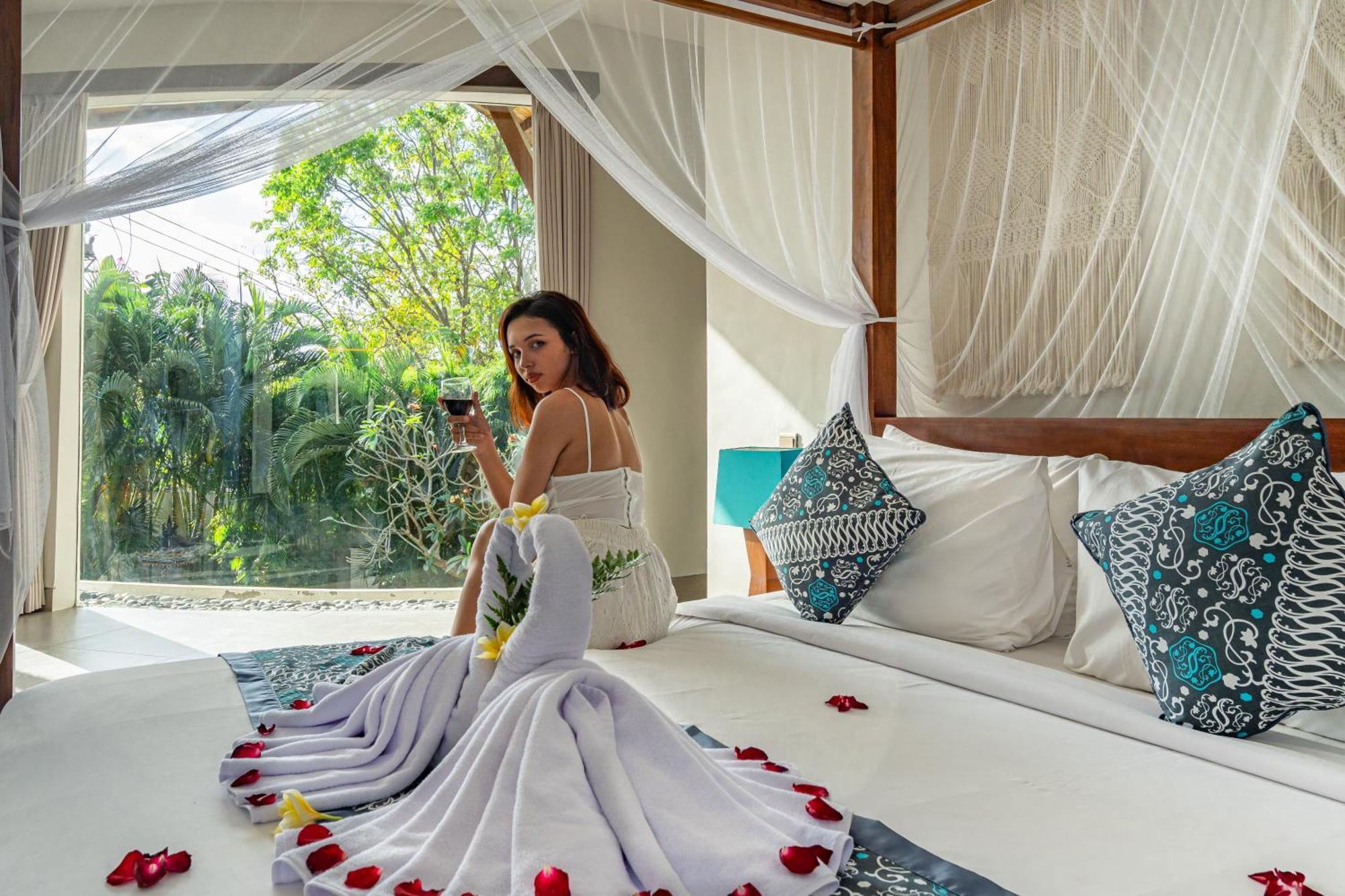 Luxury - Villa K - Central Seminyak Екстер'єр фото