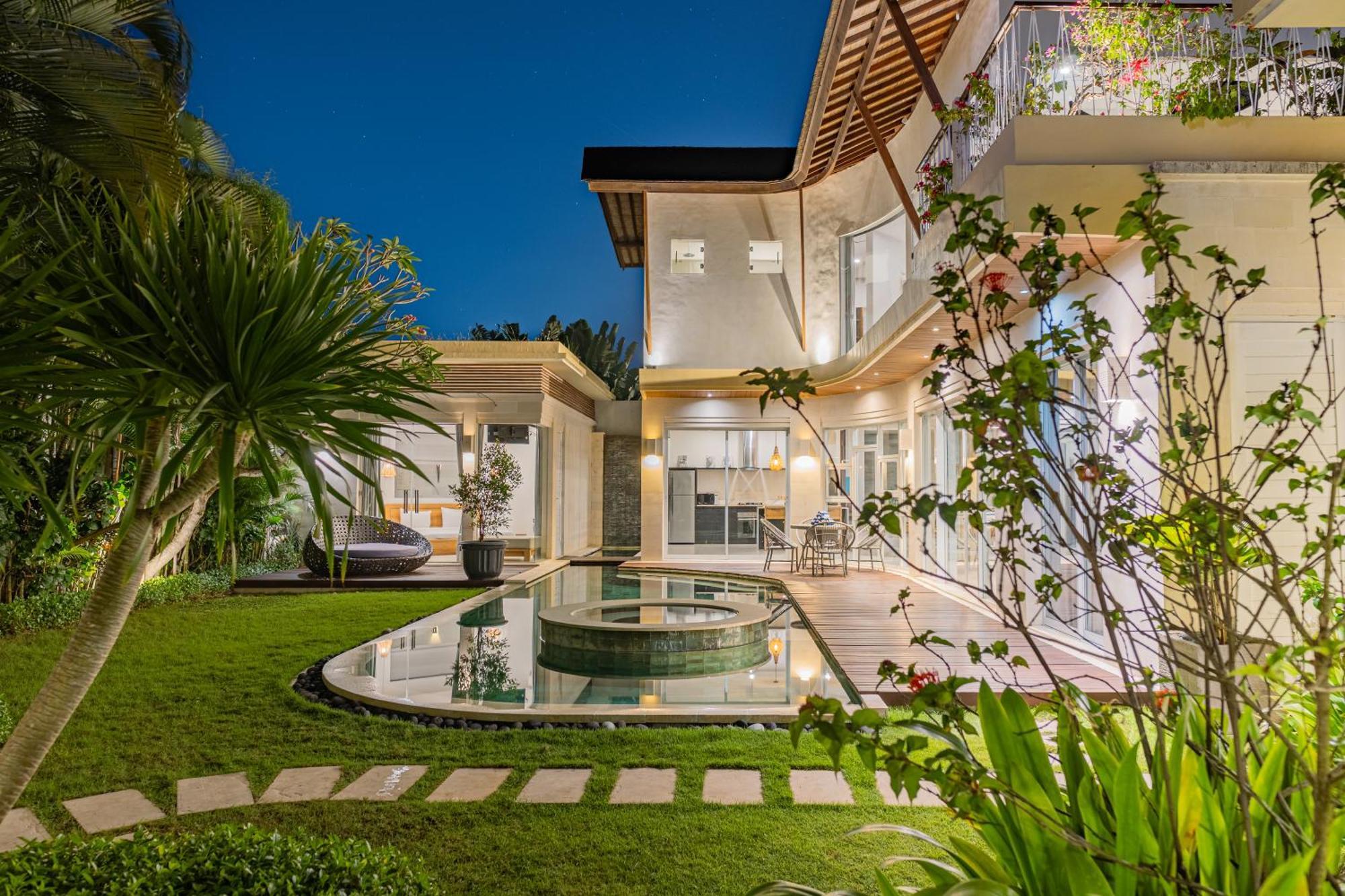 Luxury - Villa K - Central Seminyak Екстер'єр фото